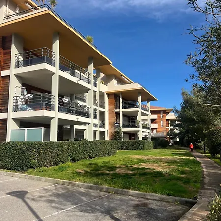 Lumineux Avec Terrasse Lägenhet