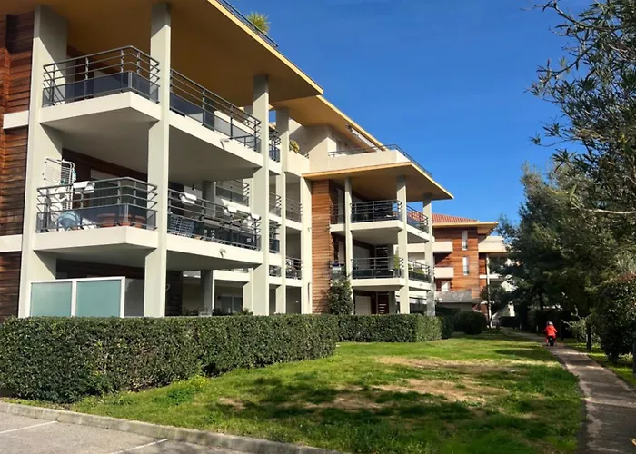 Lumineux Avec Terrasse Lägenhet