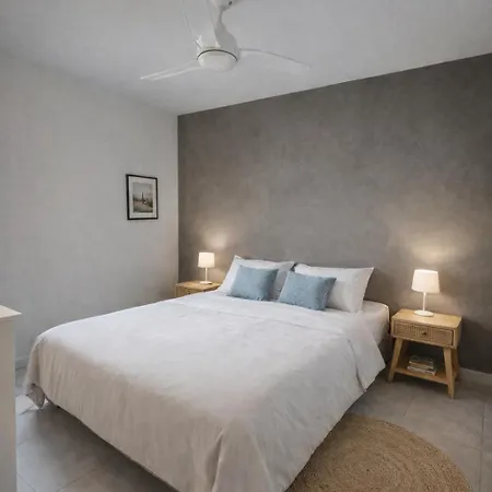 Lumineux Avec Terrasse 公寓 *