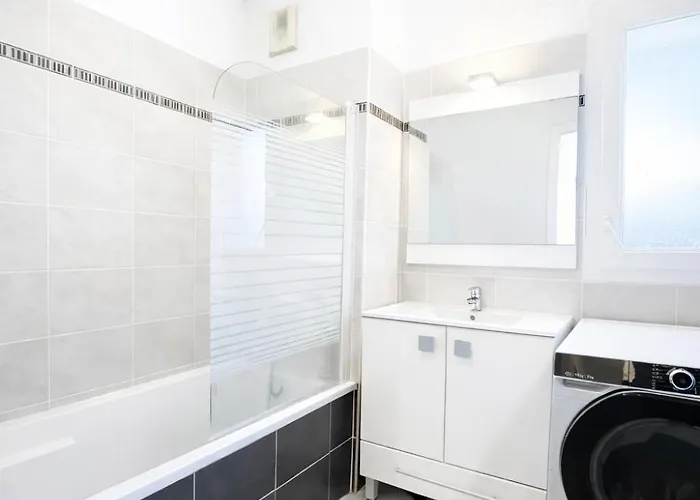 Lumineux Avec Terrasse 公寓 *